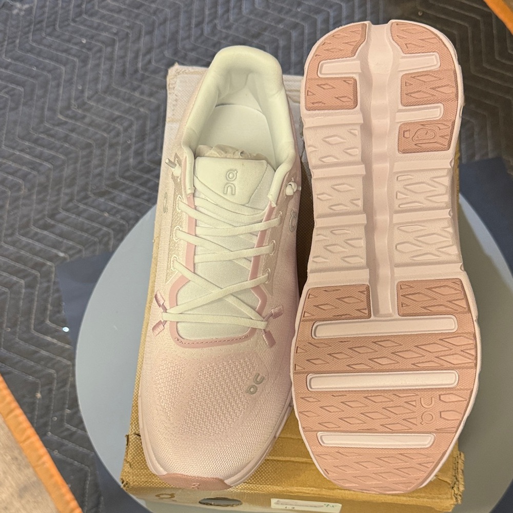 On Cloud Running Women's Sneakers in Soft Pink and White